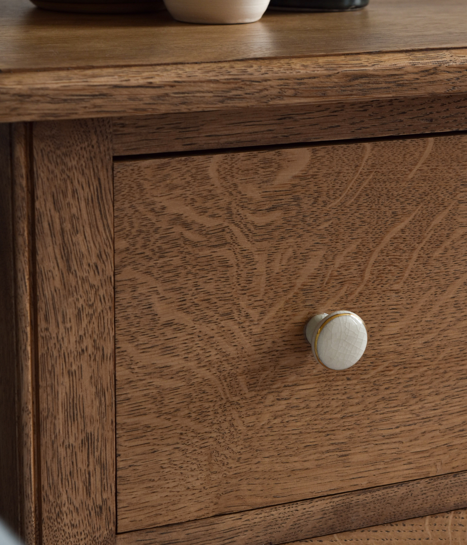 Santiago Scalloped Bedside Table