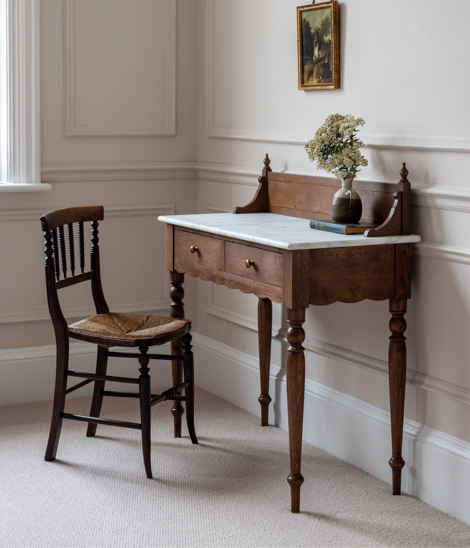 Santiago Scalloped Washstand, Calacatta Marble Top