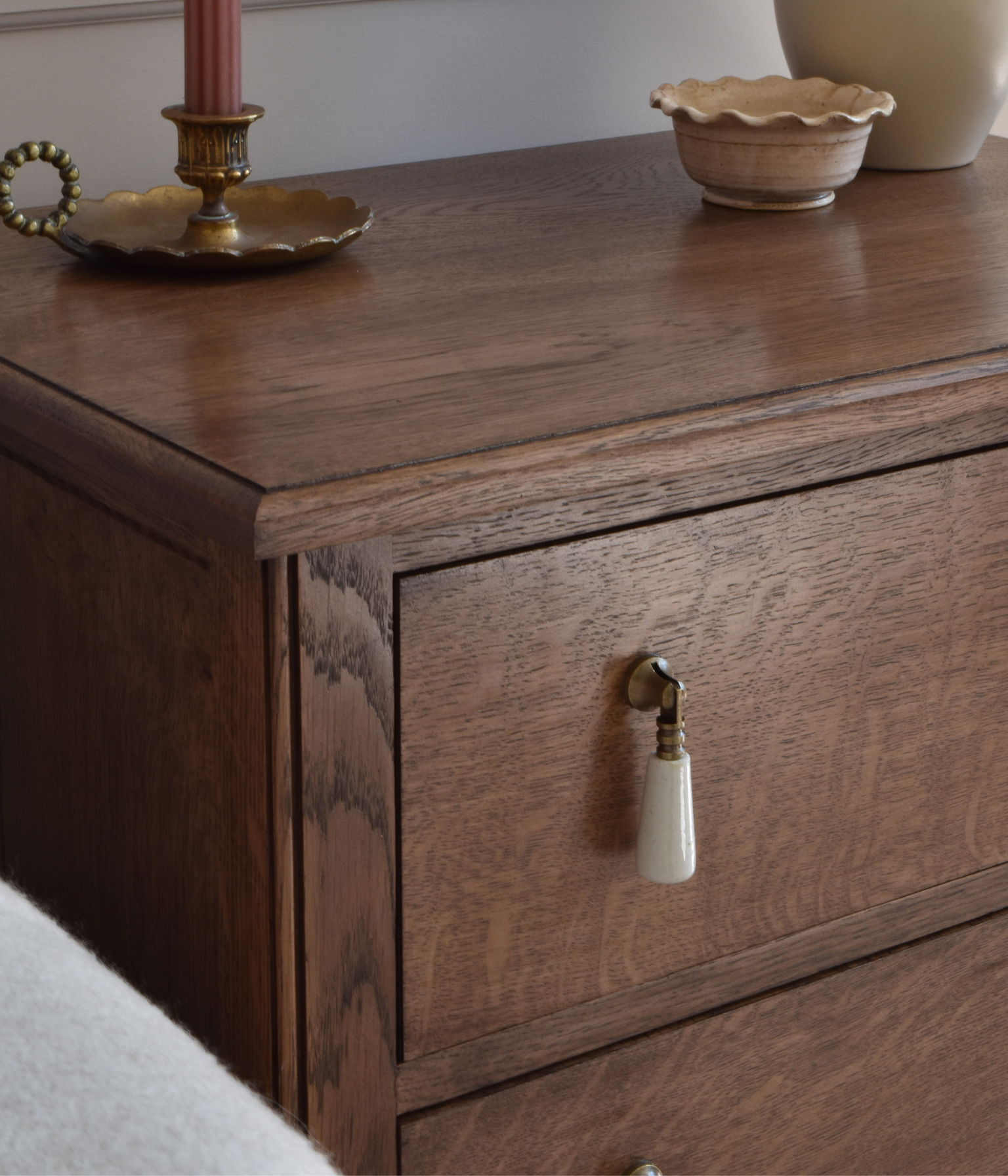 Santiago Scalloped Bedside Table
