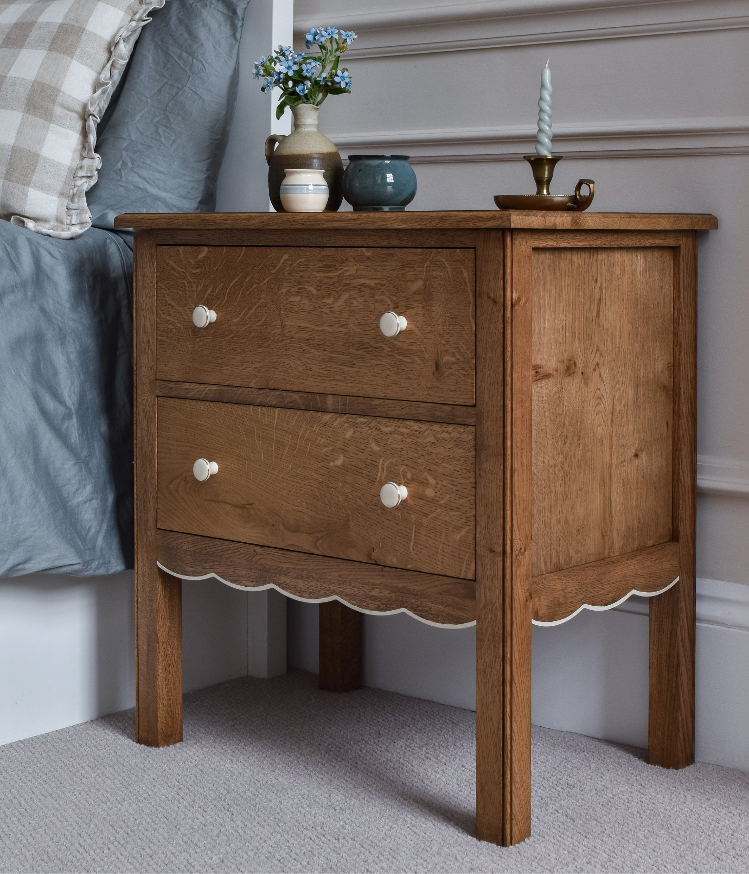 Santiago Scalloped Bedside Table