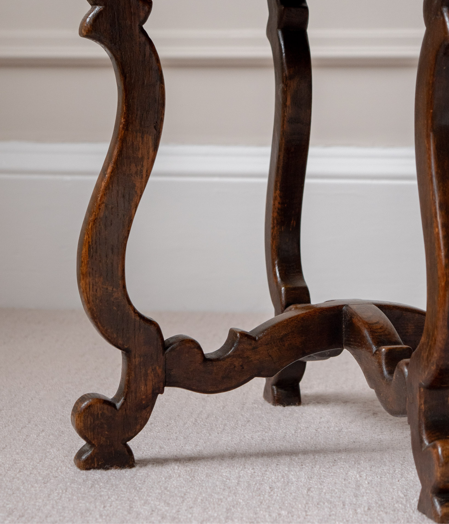 Early 20th Century Oak Occasional Table with Shaped Legs