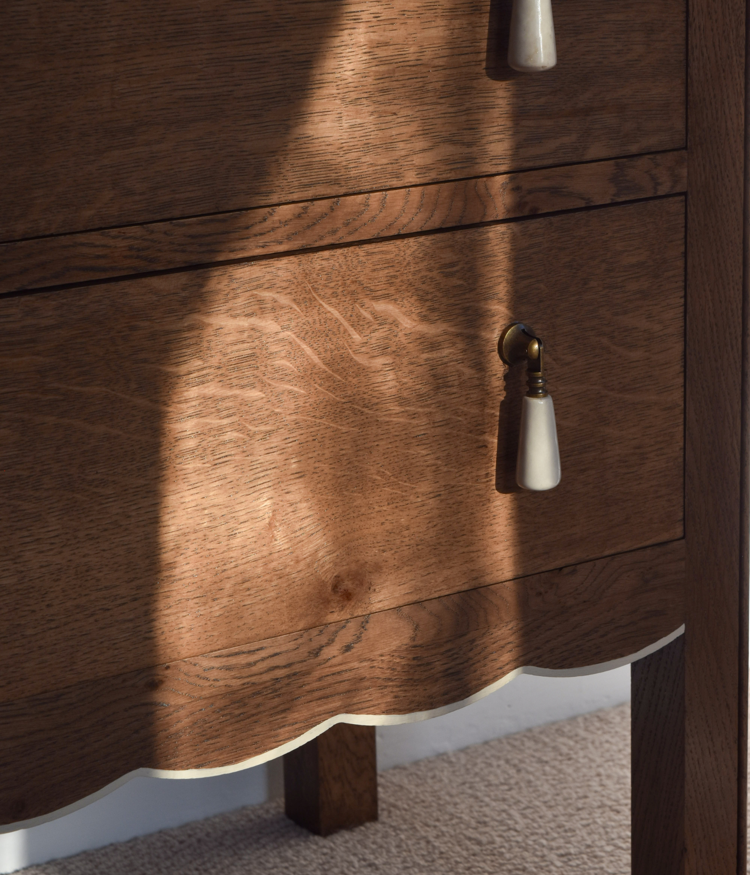 Santiago Scalloped Bedside Table