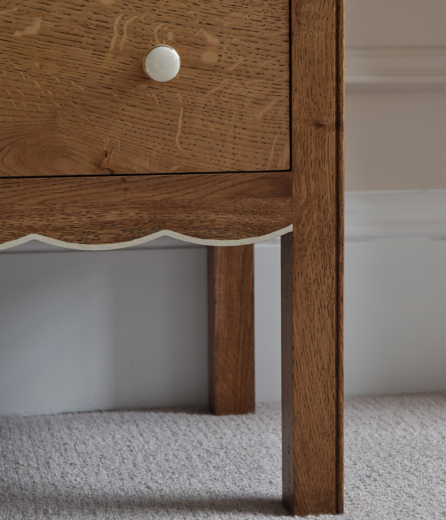 Santiago Scalloped Bedside Table