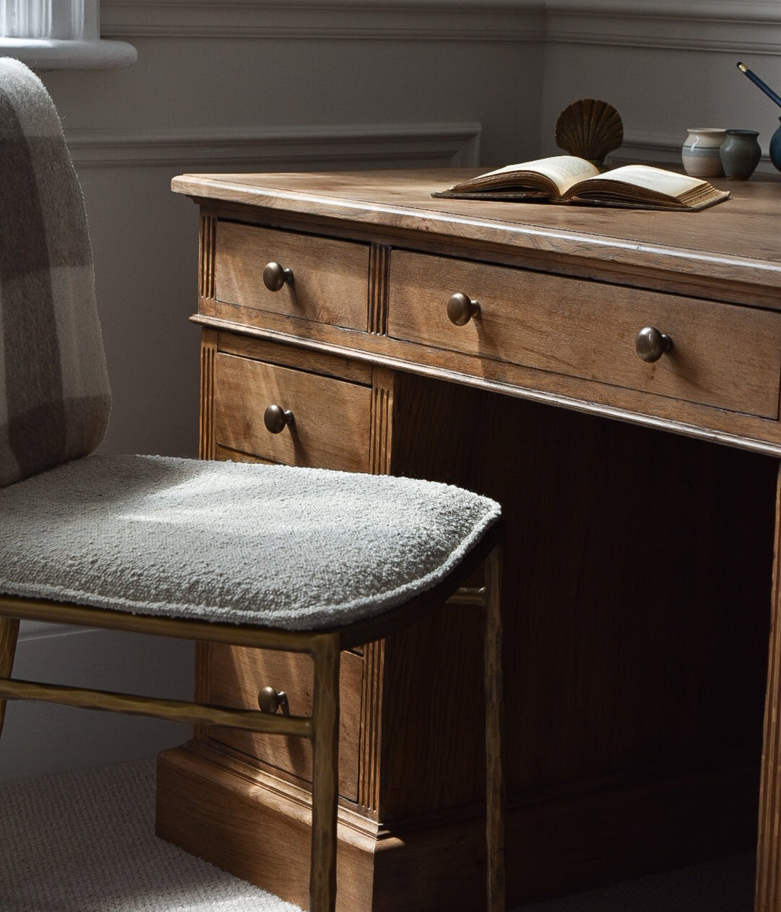 Antique Solid Oak Pedestal Desk In Blend #11