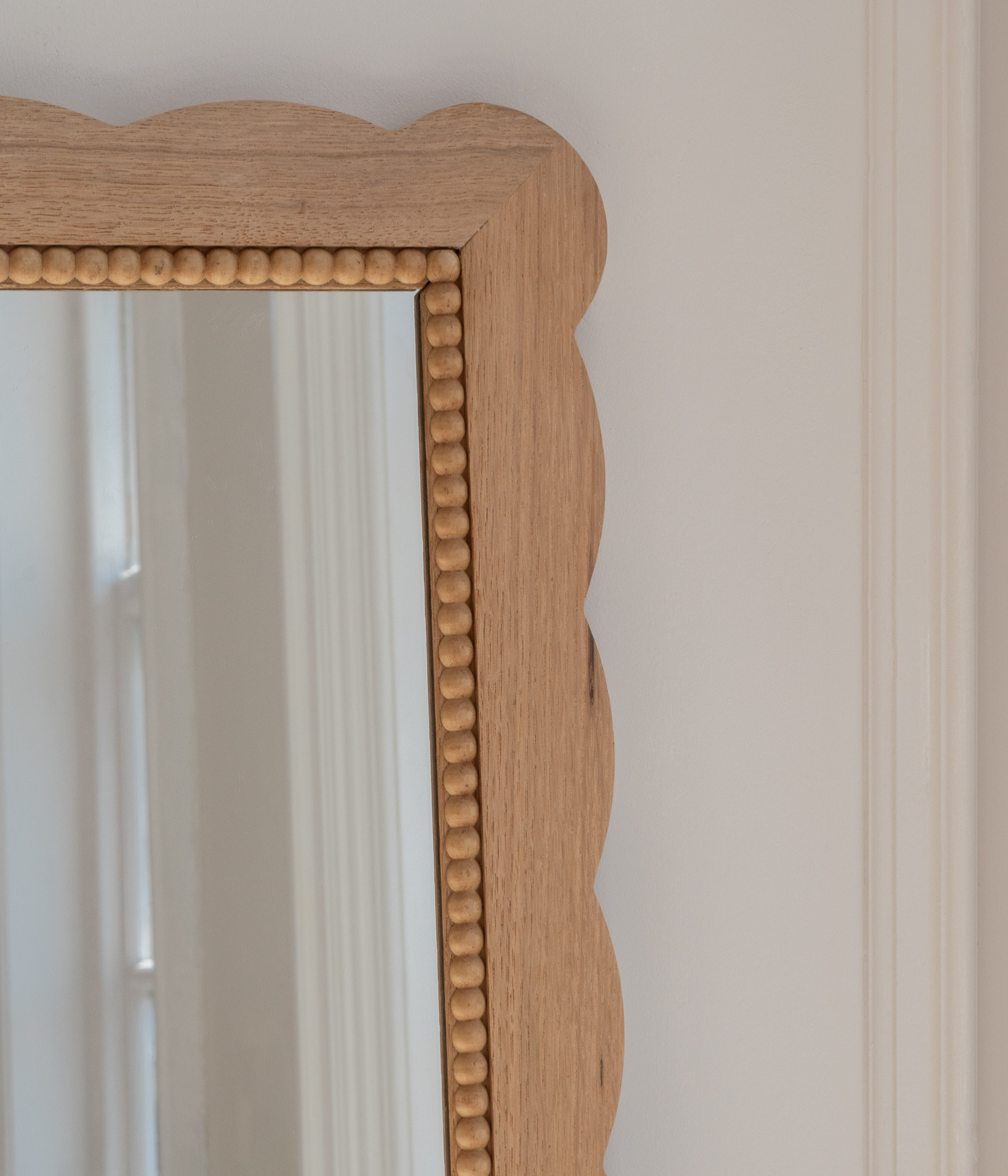 Santiago Scalloped Mirror - Medium Size | Bobbin Trim | English Oak - Raw