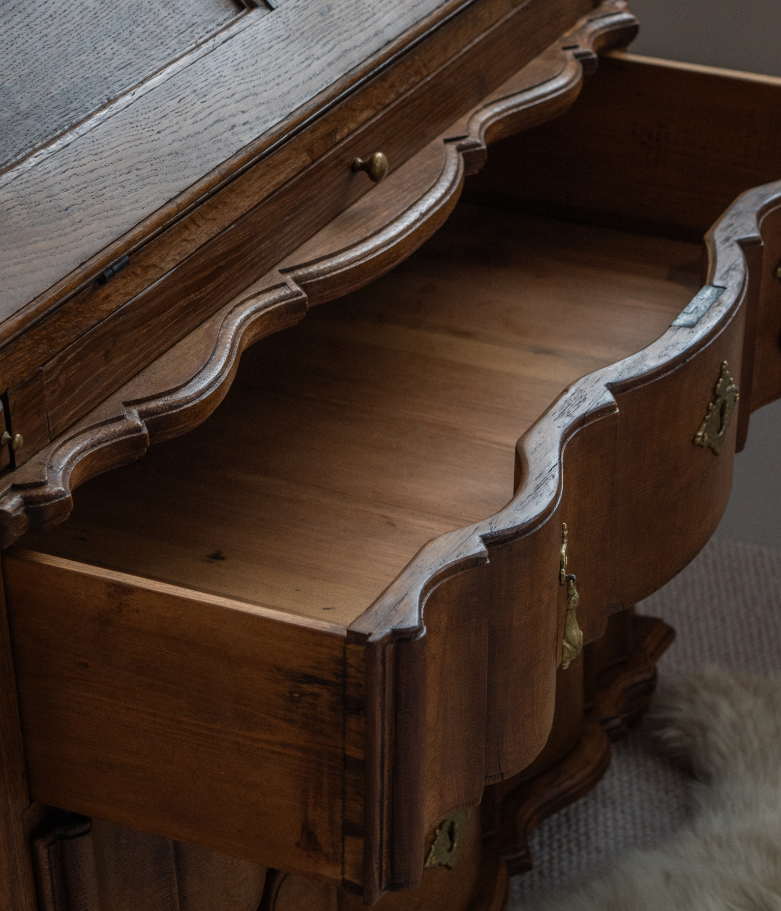 Early 19th-Century Dutch Oak Serpentine-Front Bureau
