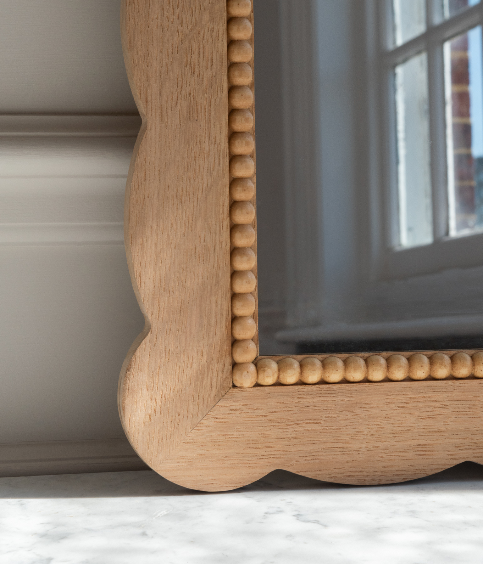 Santiago Scalloped Mirror - Medium Size | Bobbin Trim | English Oak - Raw