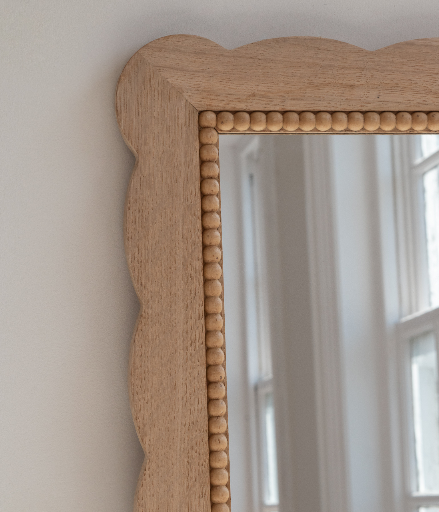 Santiago Scalloped Mirror - Medium Size | Bobbin Trim | English Oak - Raw