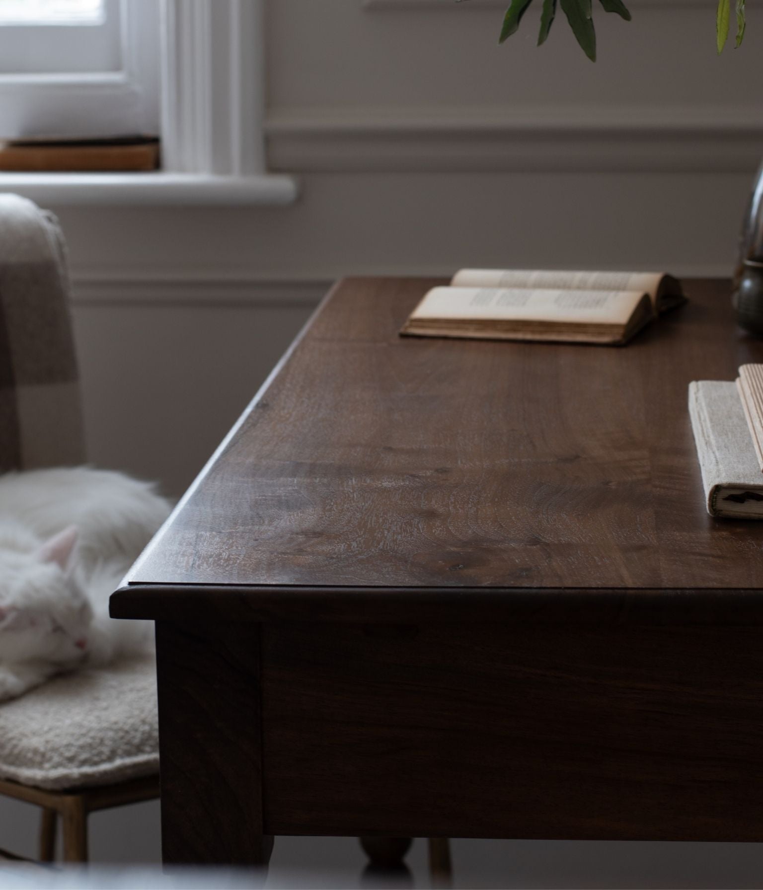 Sintra Bobbin Writing Desk