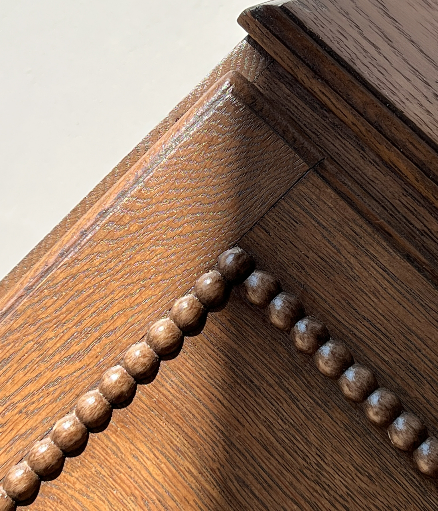 Antique Solid Oak Bureau With A Scalloped Edge & Bobbin Trim