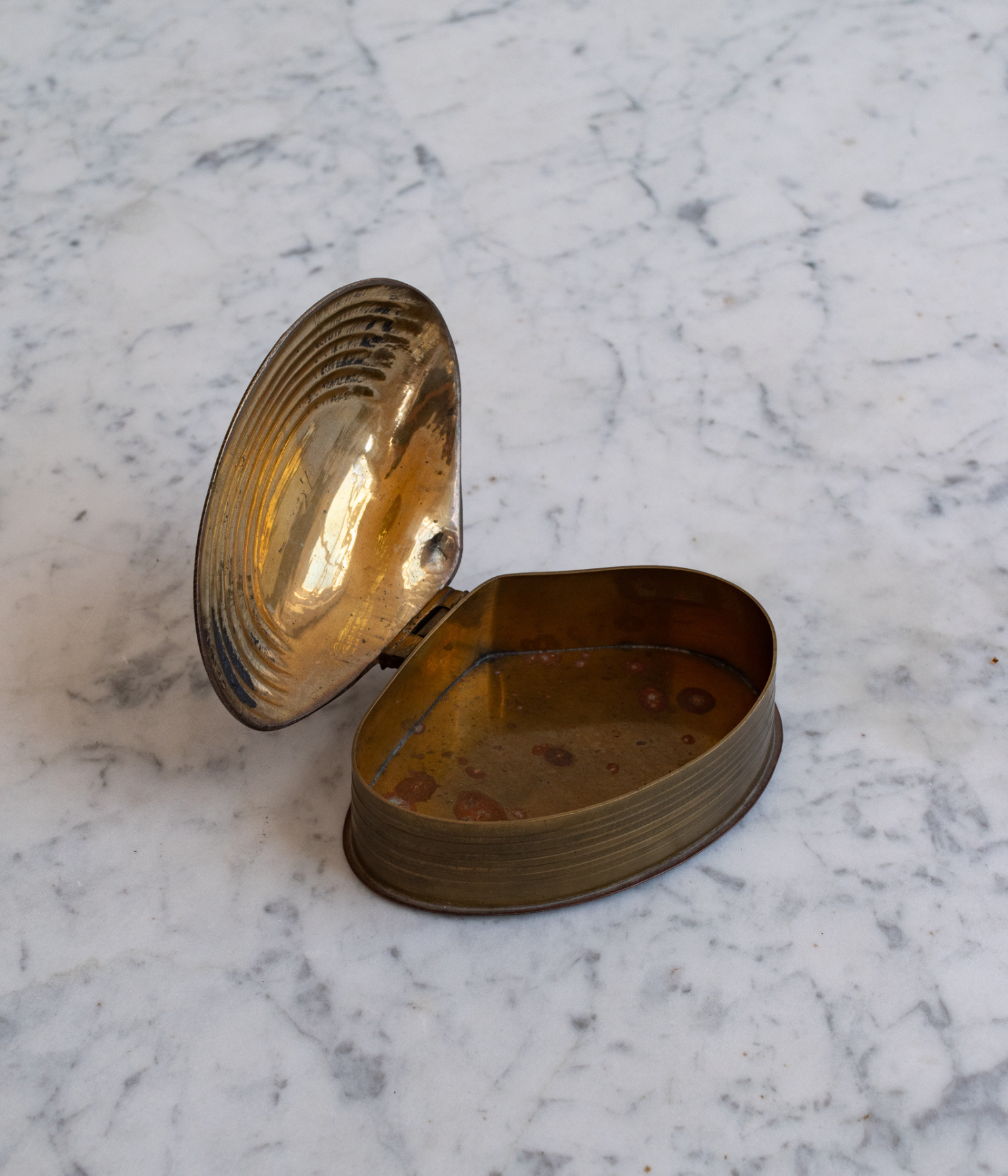 Small Vintage Brass Clam Shell Box