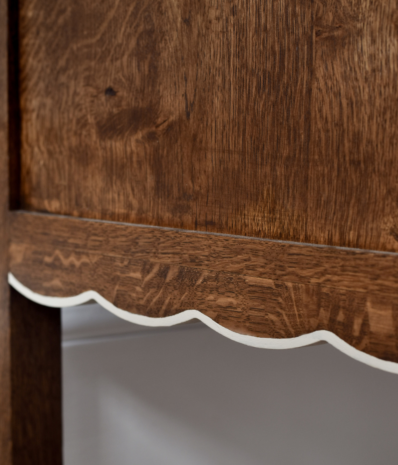 Santiago Scalloped Chest Of Drawers