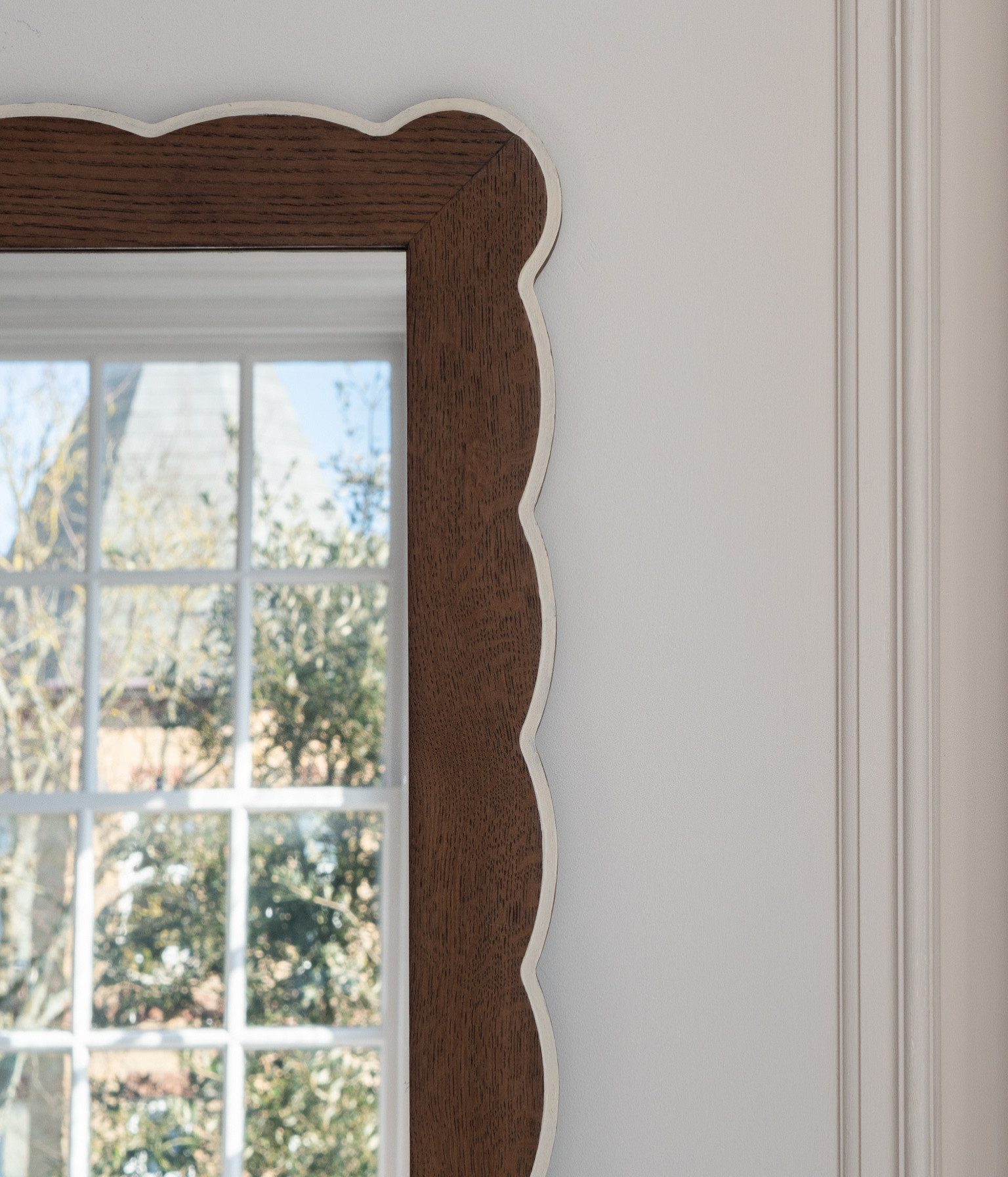 Santiago Scalloped Mirror - Medium Size | Highlighted Edge | English Oak - Blend #31