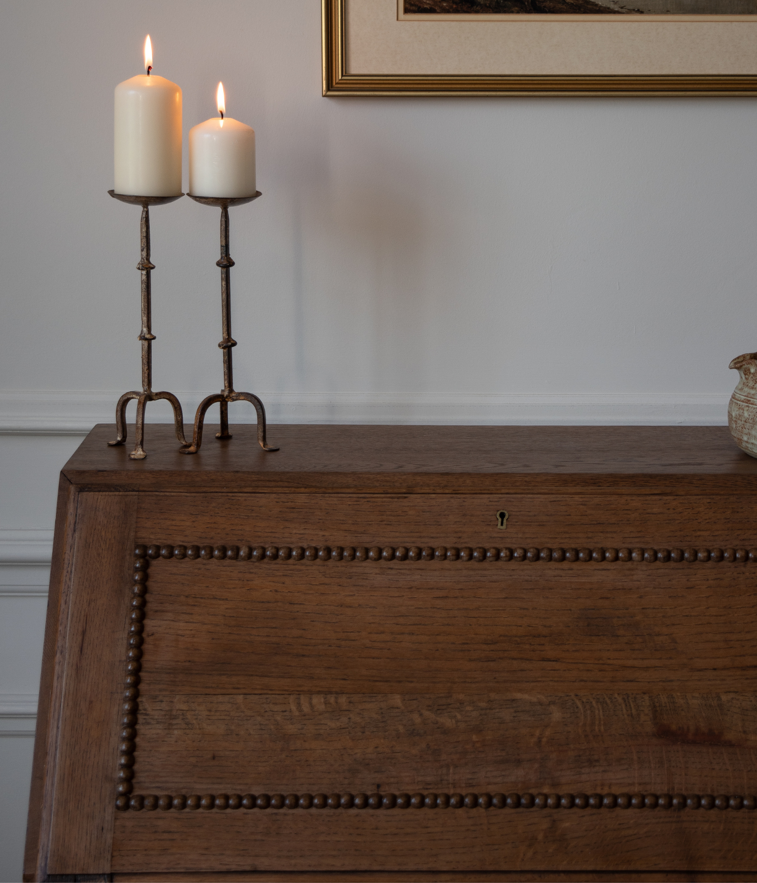 Antique Solid Oak Bureau With A Scalloped Edge & Bobbin Trim