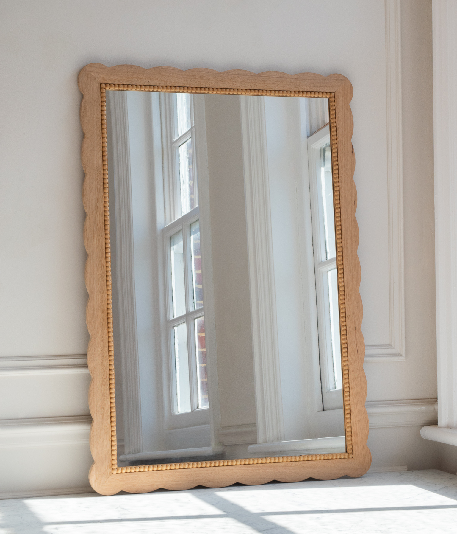 Santiago Scalloped Mirror - Medium Size | Bobbin Trim | English Oak - Raw
