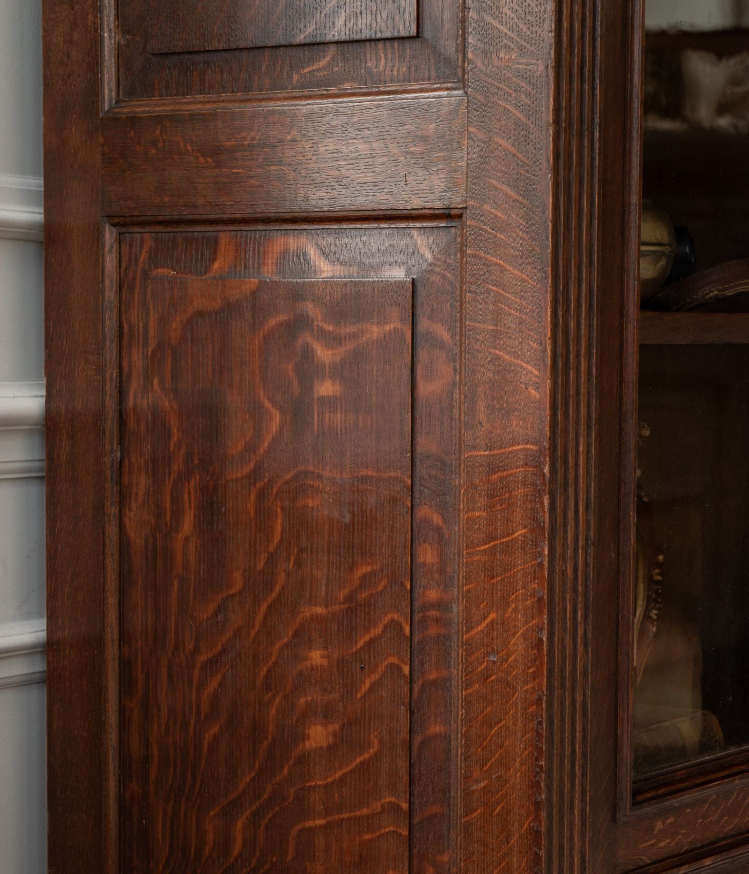 Late-19th Century Oak Glazed Armoire with Reeded Pilasters