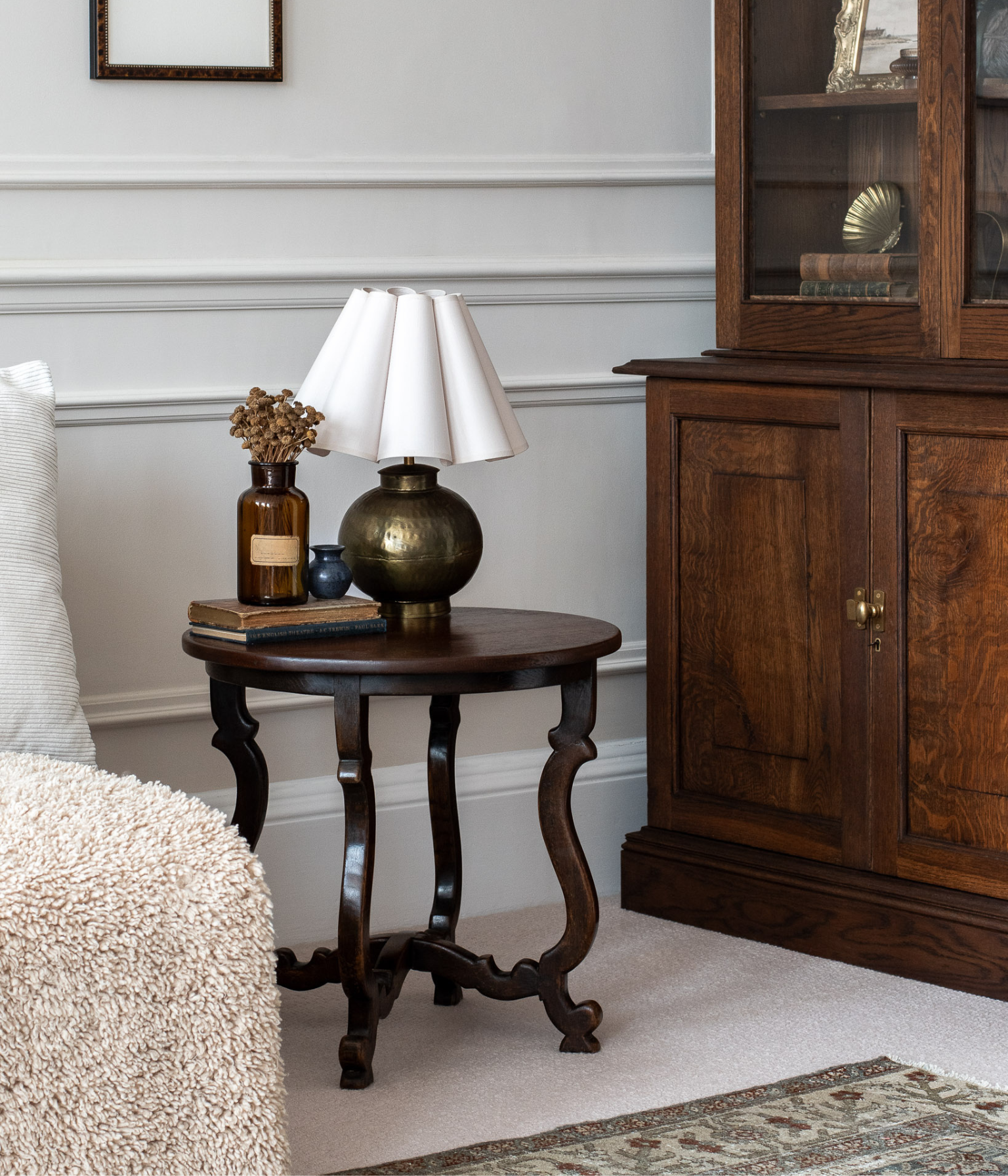 Early 20th Century Oak Occasional Table with Shaped Legs