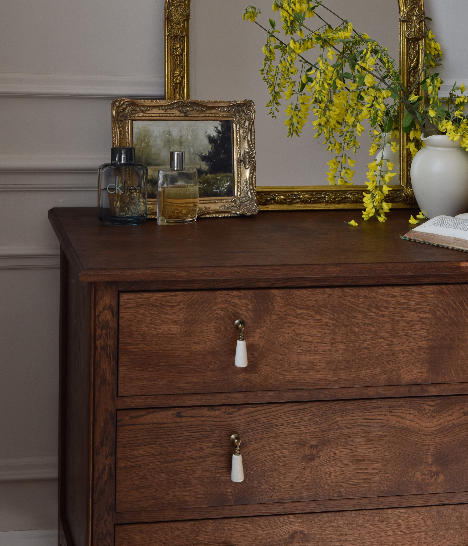 Santiago Scalloped Chest Of Drawers