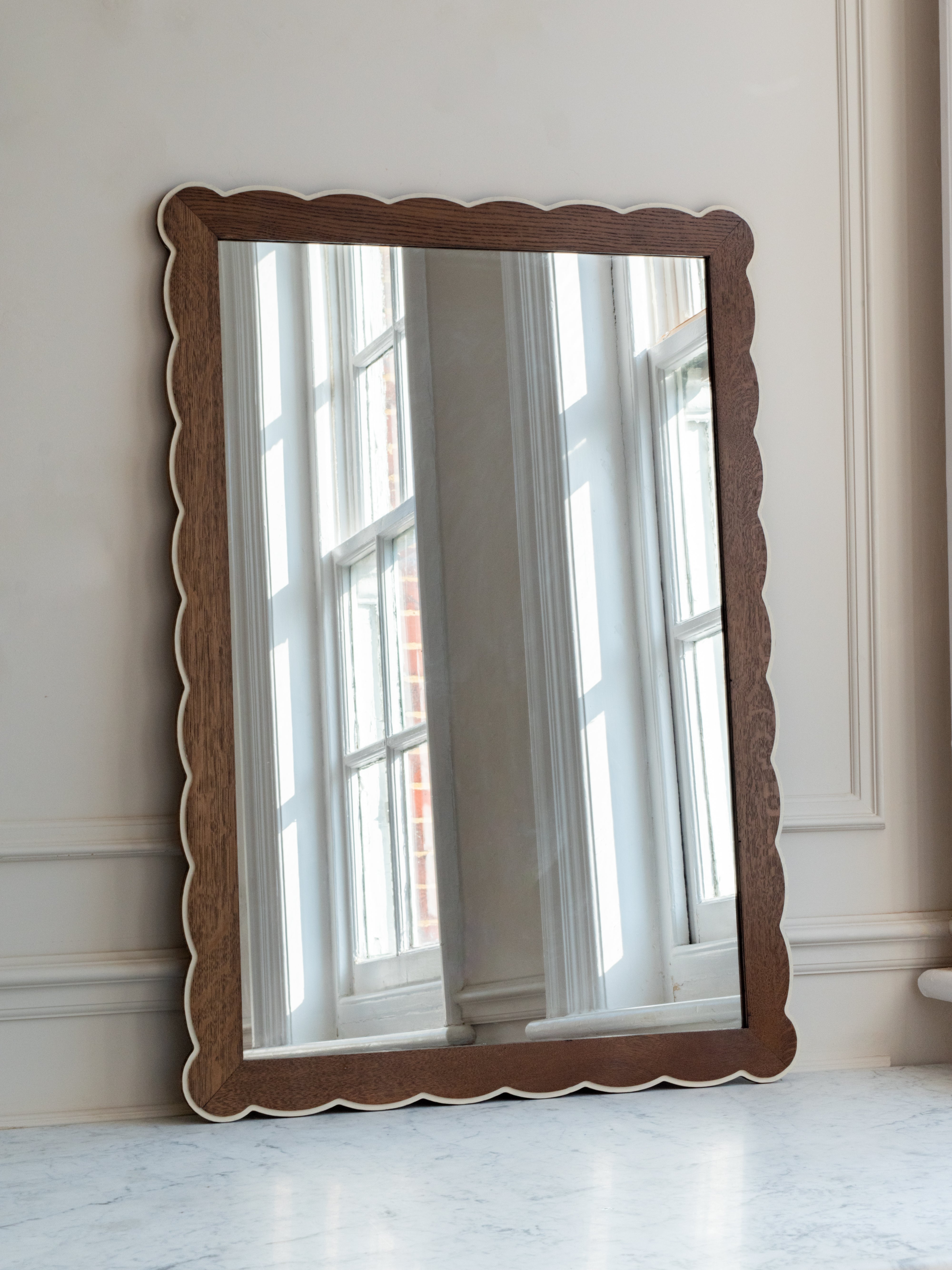 Santiago Scalloped Mirror - Medium Size | Highlighted Edge | English Oak - Blend #31