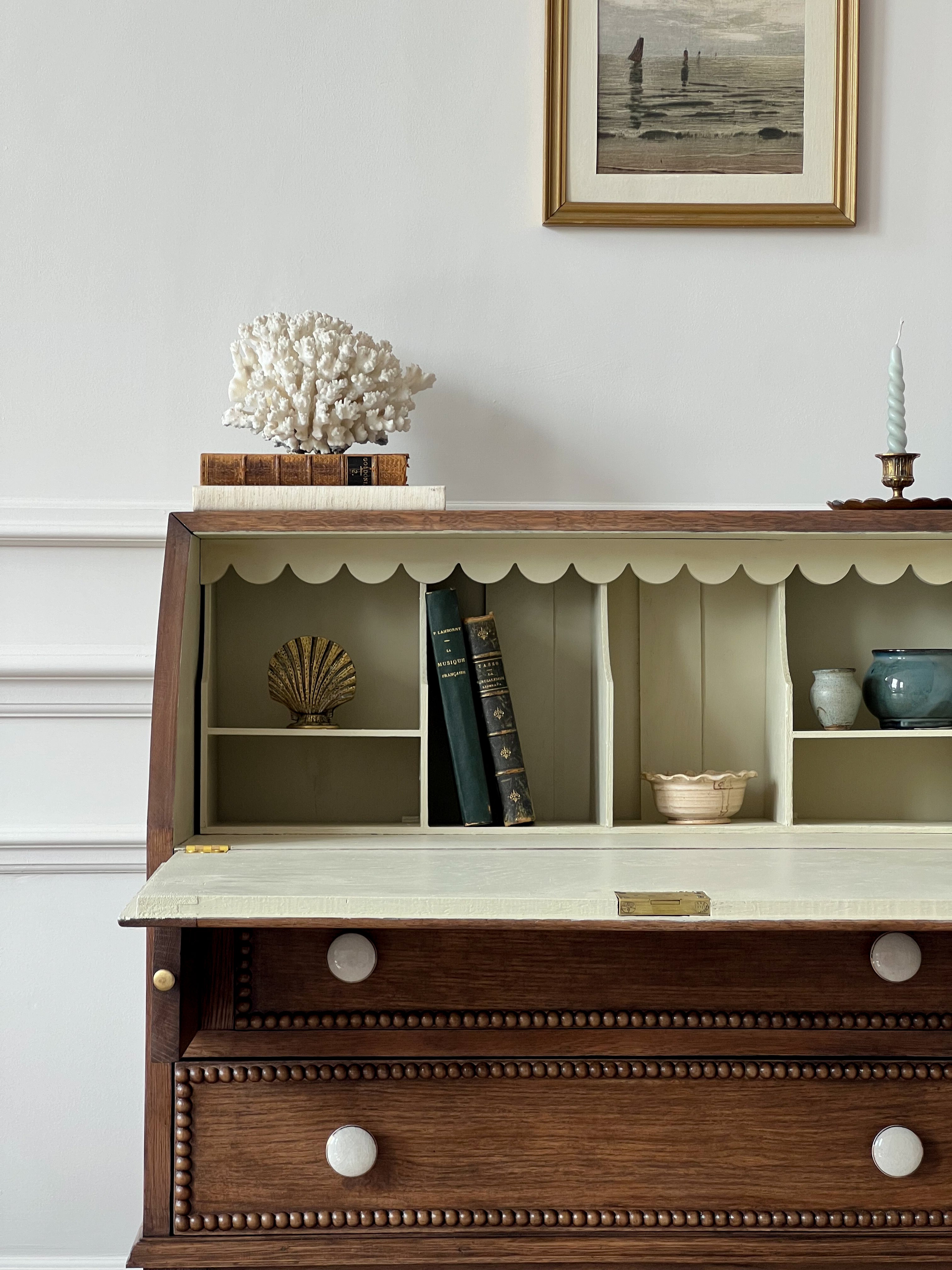 Antique Solid Oak Bureau With A Scalloped Edge & Bobbin Trim