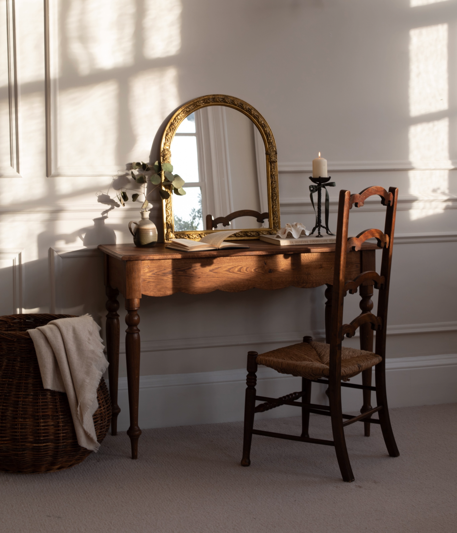 Santiago Scalloped Console Table