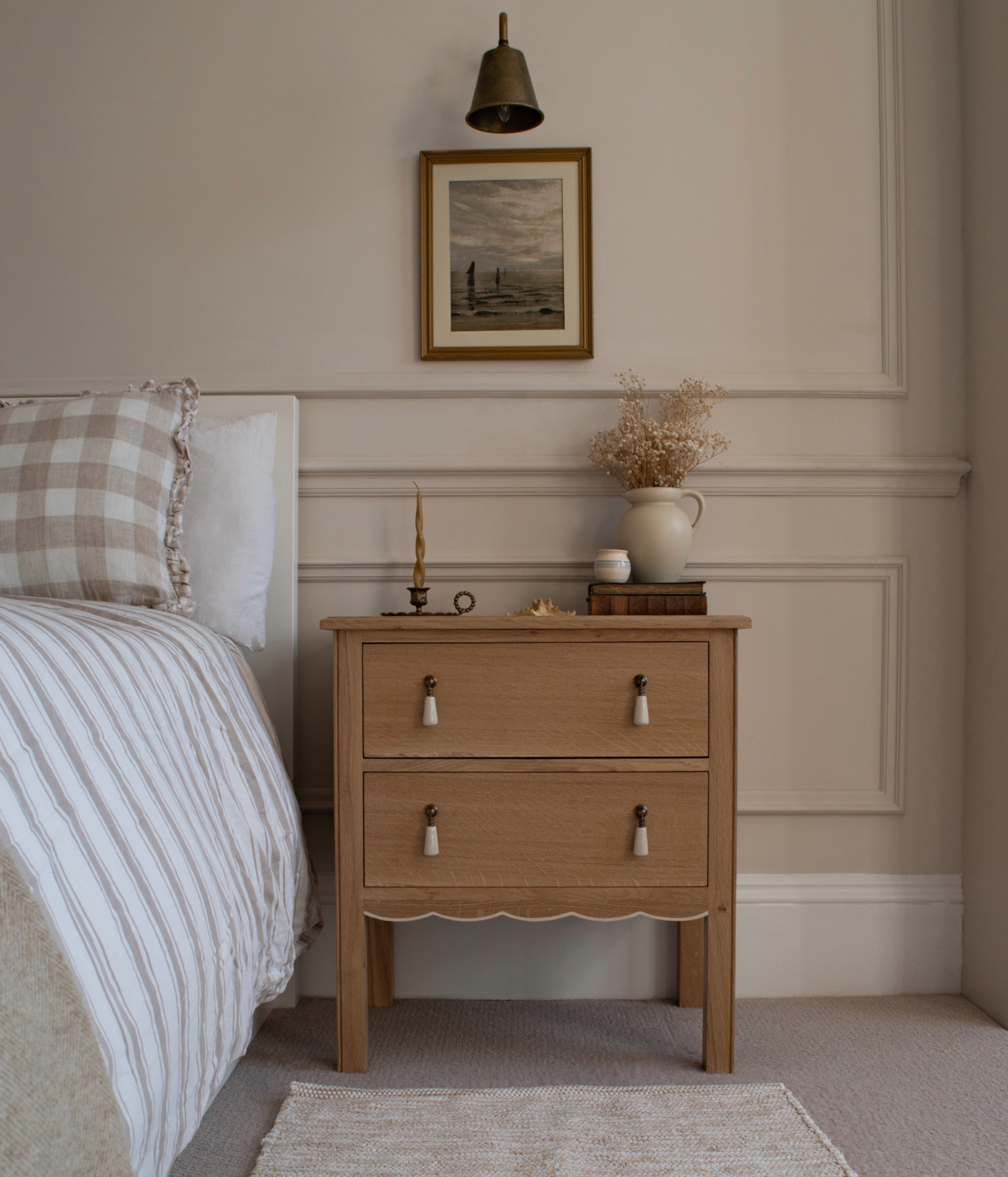 Santiago Scalloped Bedside Table