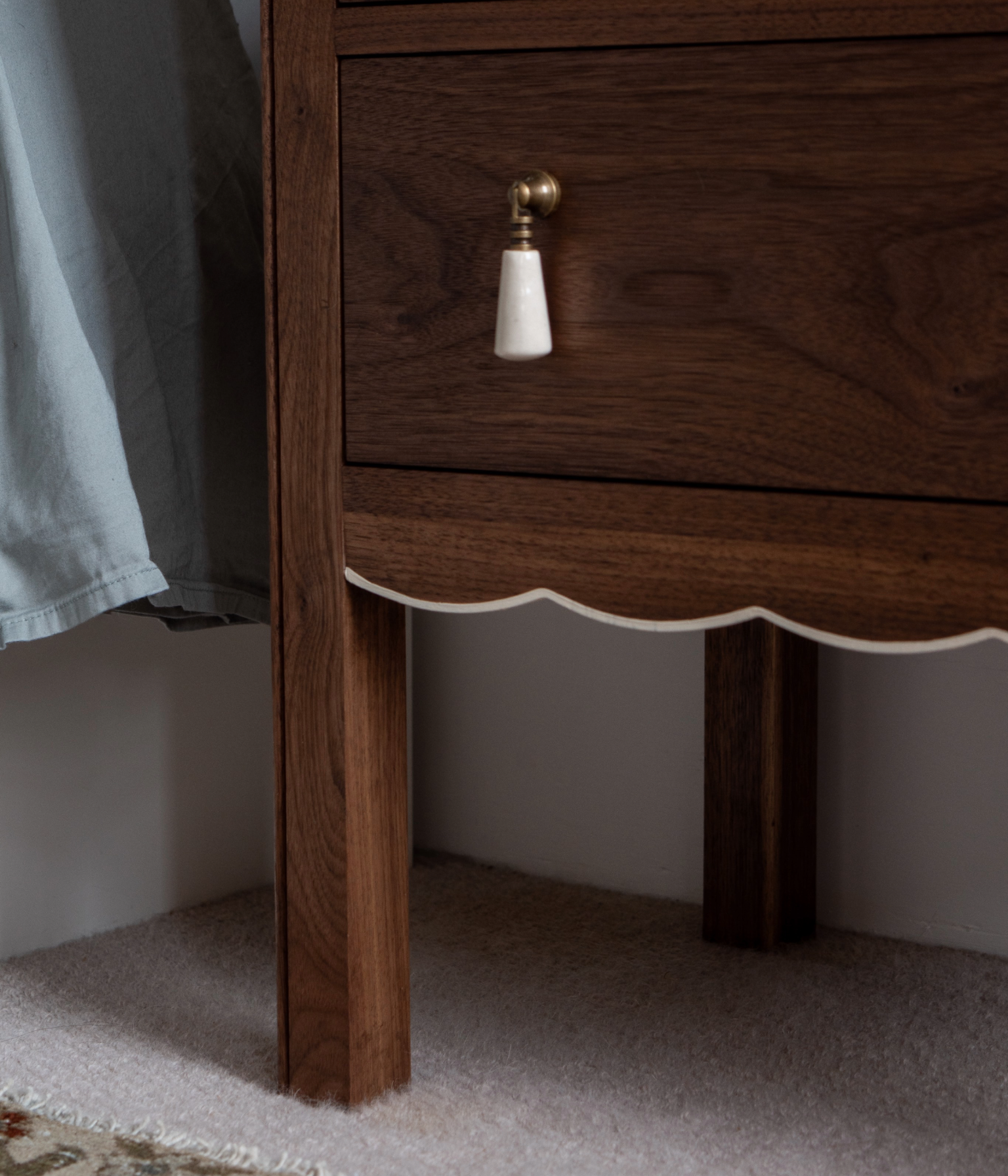 Santiago Scalloped Bedside Table